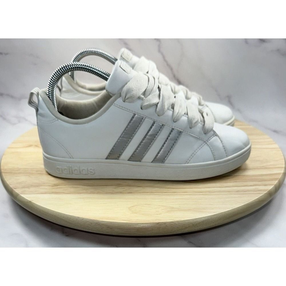 Adidas VS Advantage Women’s Size 6.5 White Silver Metallic Shoes Sneakers BB7248